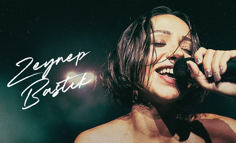 Zeynep Bastık – Resmi web sitesi – Official website of Zeynep Bastik – Zeynep Bastık is a Turkish singer, songwriter, dancer and actress.